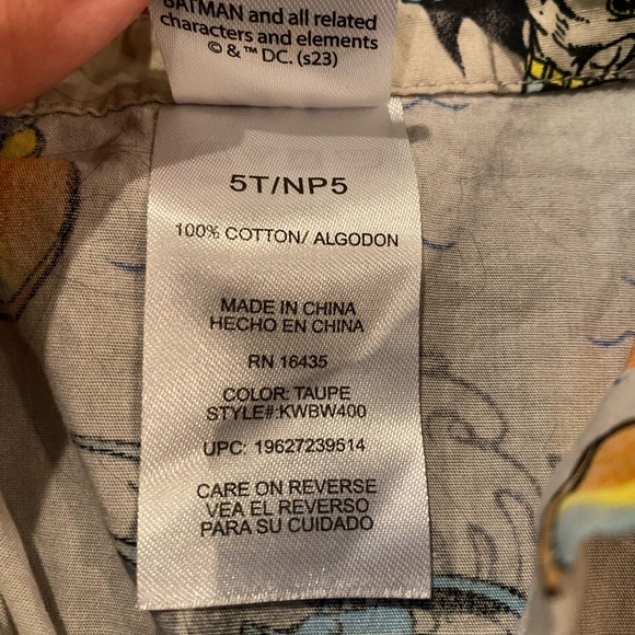 Kids Batman Short Sleeve Button Down Shirt Boys Size 5T - Picture 4 of 4